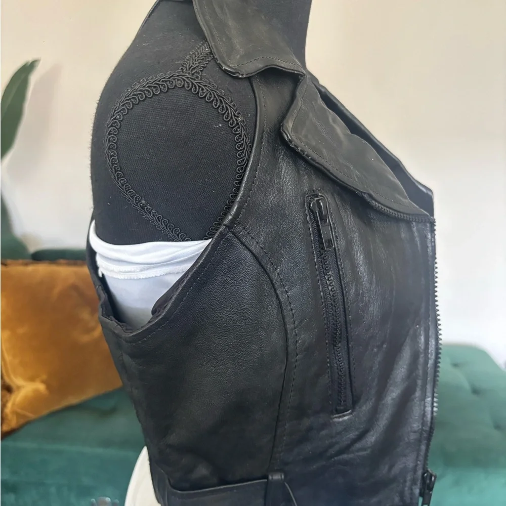 Hot Leather Cropped Black Leather Vest - Picture 5 of 10